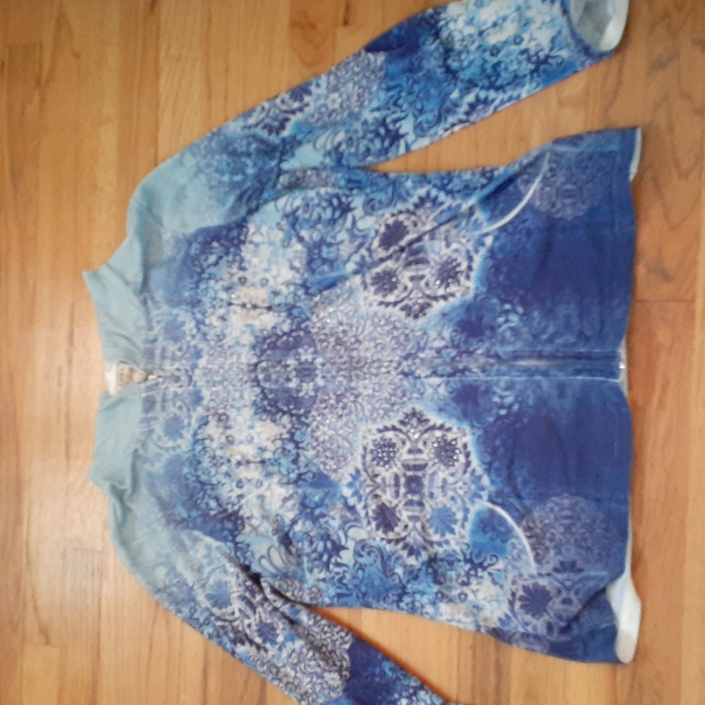 Blue Patterned Zip-Front Women’s Top